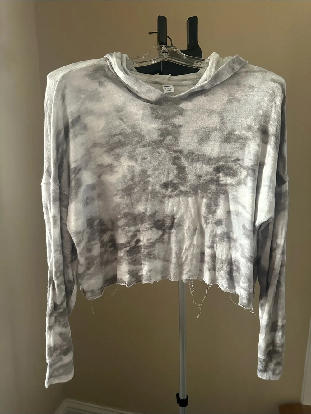Old Navy Gray Tie-Dye Cropped Hoodie